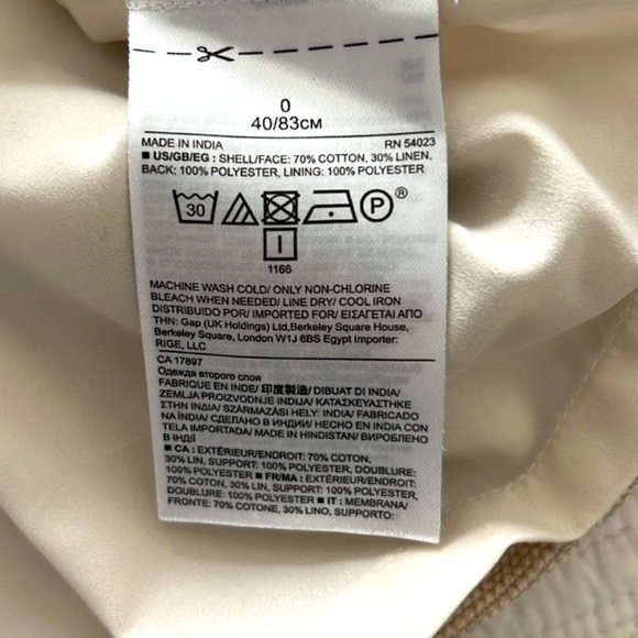 Banana Republic Tweed Button Down Cream Mini Skirt - Picture 4 of 5